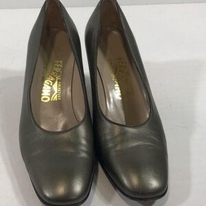 Salvatore Ferragamo Women's Bronze Leather Pumps Heels Shoes Size 9B